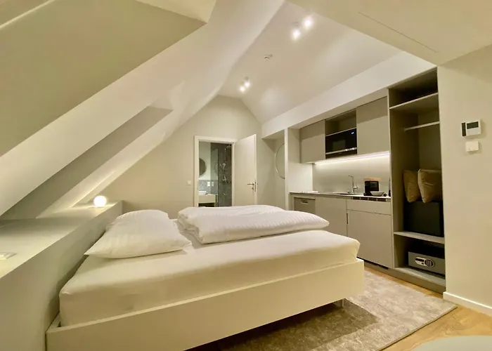 Blackhome I Contactless Check-in Aparthotel