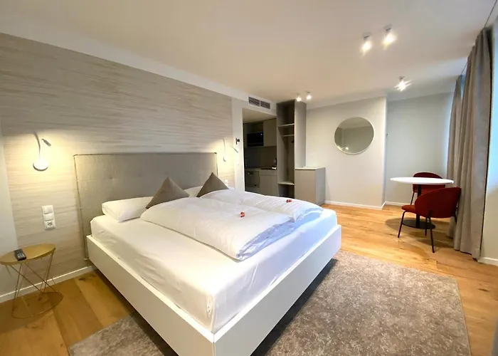 Blackhome I Contactless Check-in Aparthotel 4*