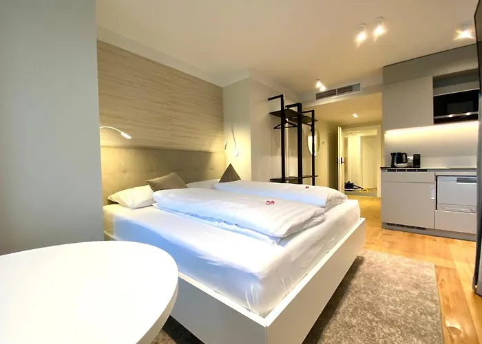 Blackhome I Contactless Check-in 4*