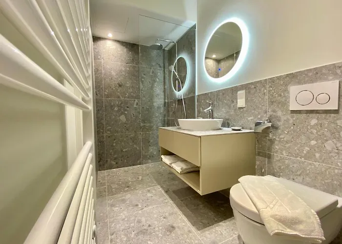Blackhome I Contactless Check-in Aparthotel