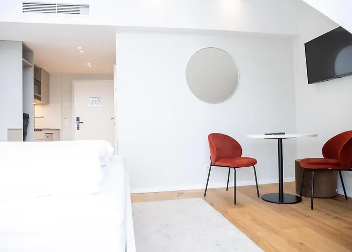 Aparthotel Blackhome I Contactless Check-in 4*