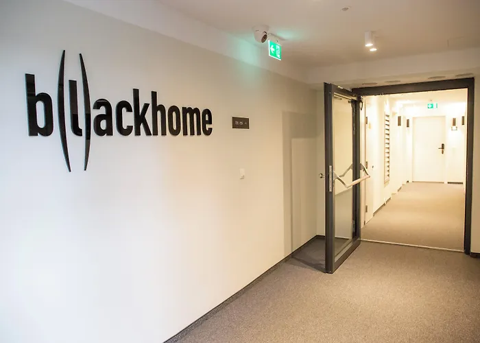 Blackhome I Contactless Check-in Aparthotel