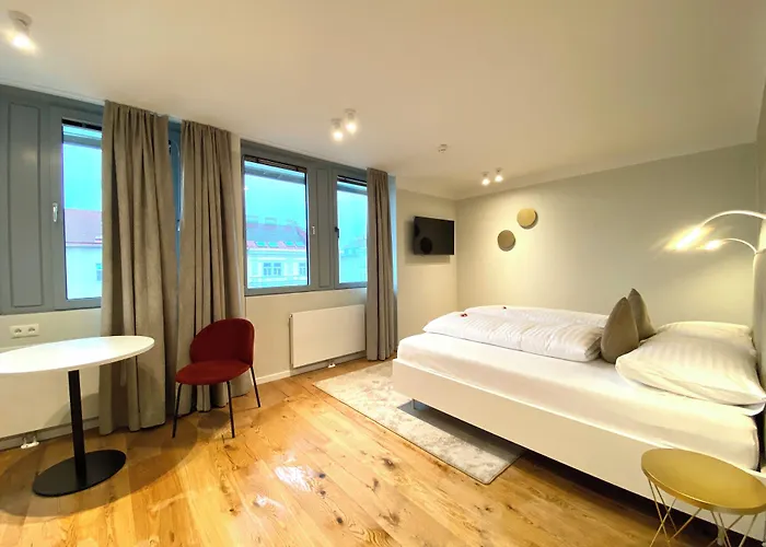 Blackhome I Contactless Check-in Aparthotel 4*