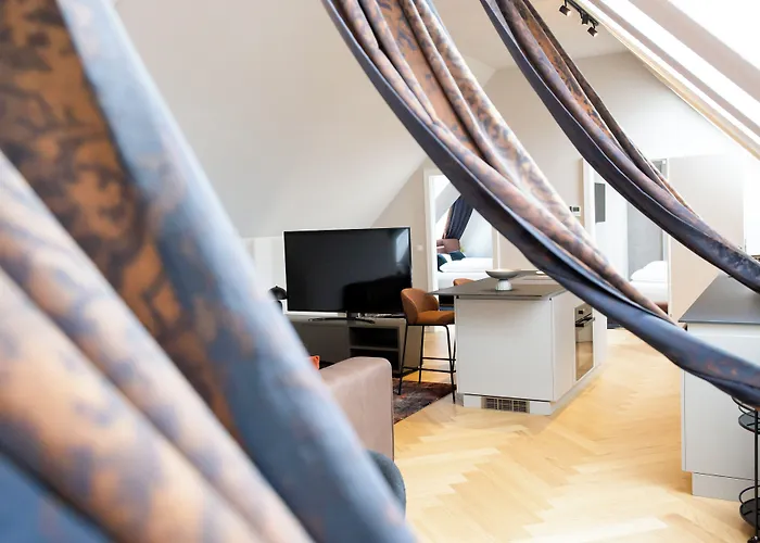 Aparthotel Blackhome I Contactless Check-in 4*