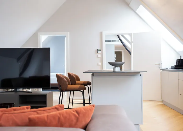 Blackhome I Contactless Check-in Aparthotel 4*