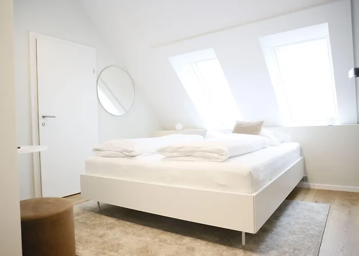 Blackhome I Contactless Check-in Aparthotel 4*