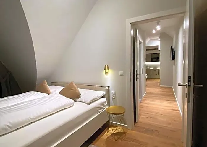 Blackhome I Contactless Check-in Aparthotel